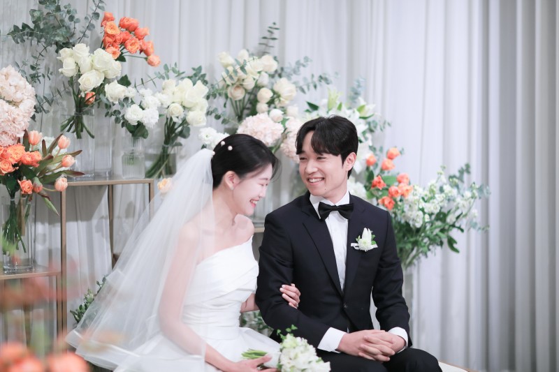 신랑 ♥ 신부 본식 스냅 · 신부대기실